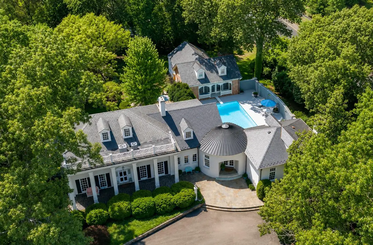812 Beverly Dr, Fredericksburg, VA 22401 - #1