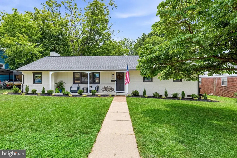 710 Bunker Hill St, Fredericksburg, VA 22401 - #2