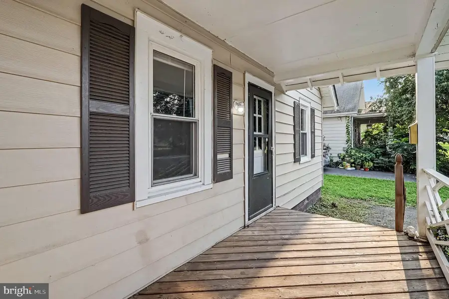 108 Oak St, Fredericksburg, VA 22401 - #2