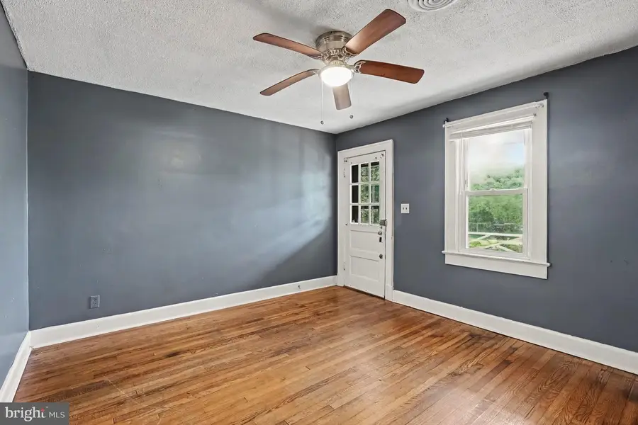 108 Oak St, Fredericksburg, VA 22401 - #3
