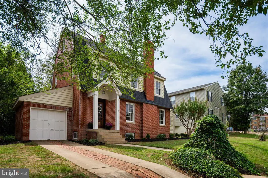918 William St, Fredericksburg, VA 22401 - #2