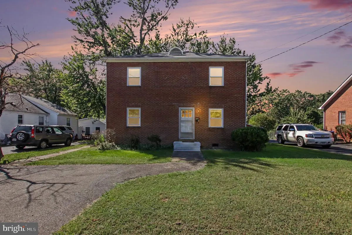 222 Hillcrest Dr, Fredericksburg, VA 22401 - #1