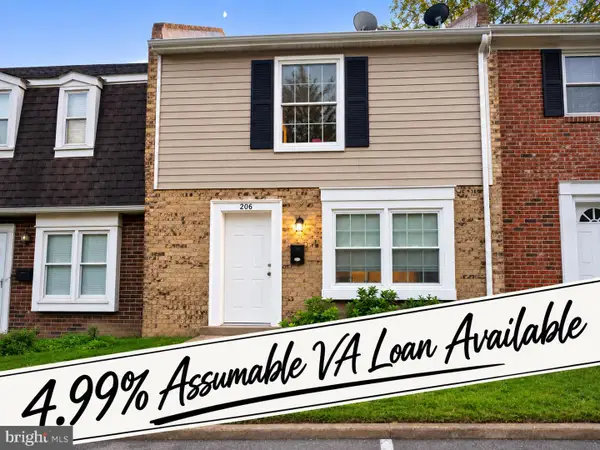 206 Brighton Sq, FREDERICKSBURG, VA 22401