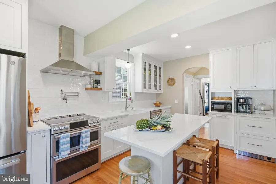 917 Marye St, Fredericksburg, VA 22401 - #3