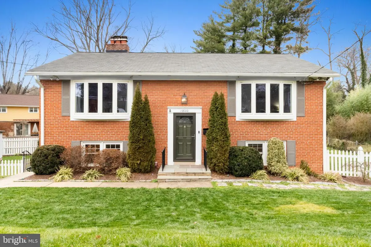 10600 Springmann Dr, Fairfax, VA 22030 - Image #1