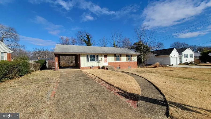 10914 Woodhaven Dr, Fairfax, VA 22030 - Image #2