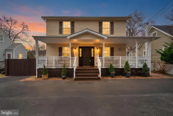 4009 Roberts Rd, FAIRFAX, VA 22032