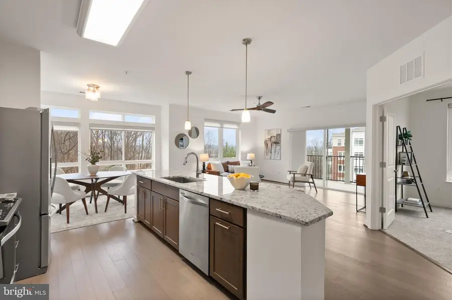 9450 Silver King Ct #203, Fairfax, VA 22031 - #3