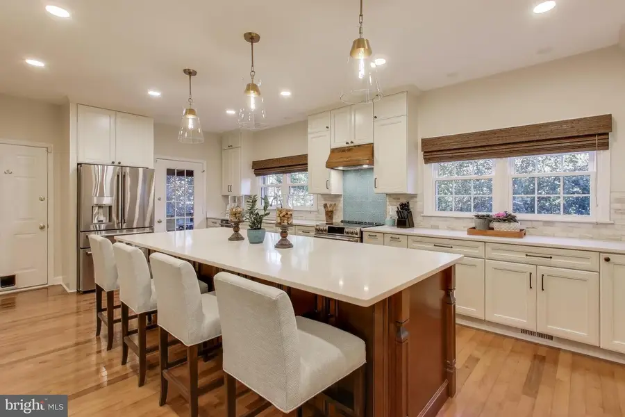 3717 Jenny Lynne Ln, Fairfax, VA 22030 - Image #2