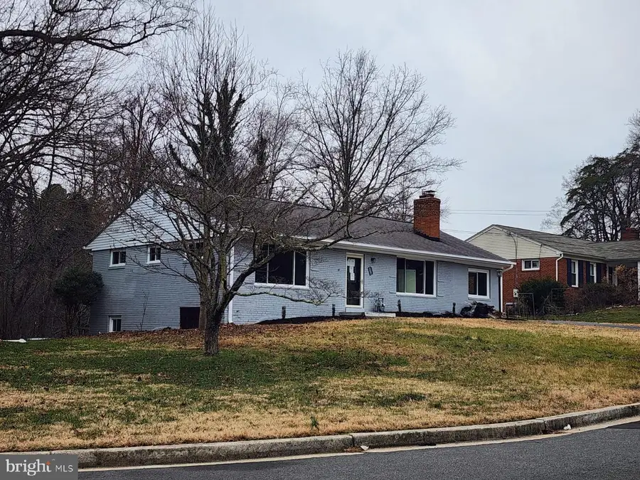 3629 Parklane Rd, Fairfax, VA 22030 - Image #2