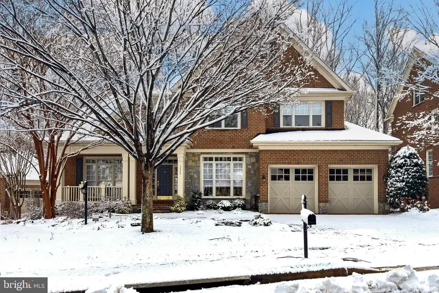 3555 Early Woodland Pl, Fairfax, VA 22031 - #2