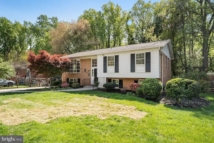 10115 Blue Coat Dr, Fairfax, VA 22030 - #3