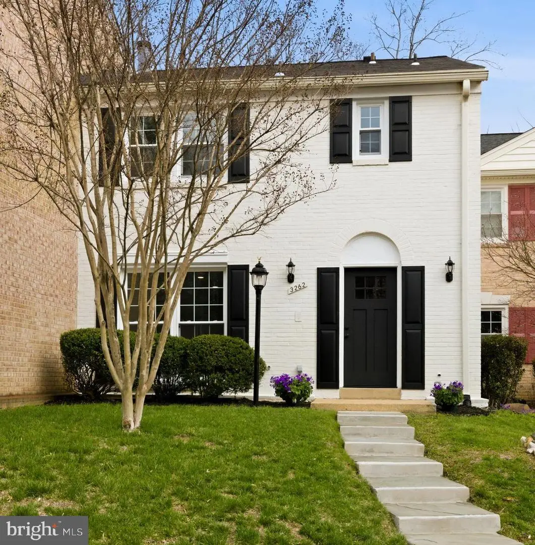 3262 Cambridge Ct, Fairfax, VA 22030 - #1
