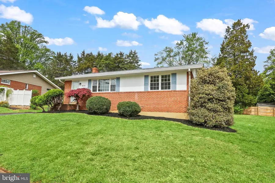 10230 Dale Dr, Fairfax, VA 22030 - #2