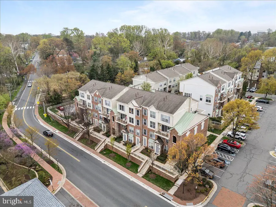 10337 Sager Ave #304, Fairfax, VA 22030 - #2