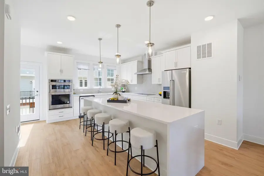 10817 Cedar Ave, Fairfax, VA 22030 - #2