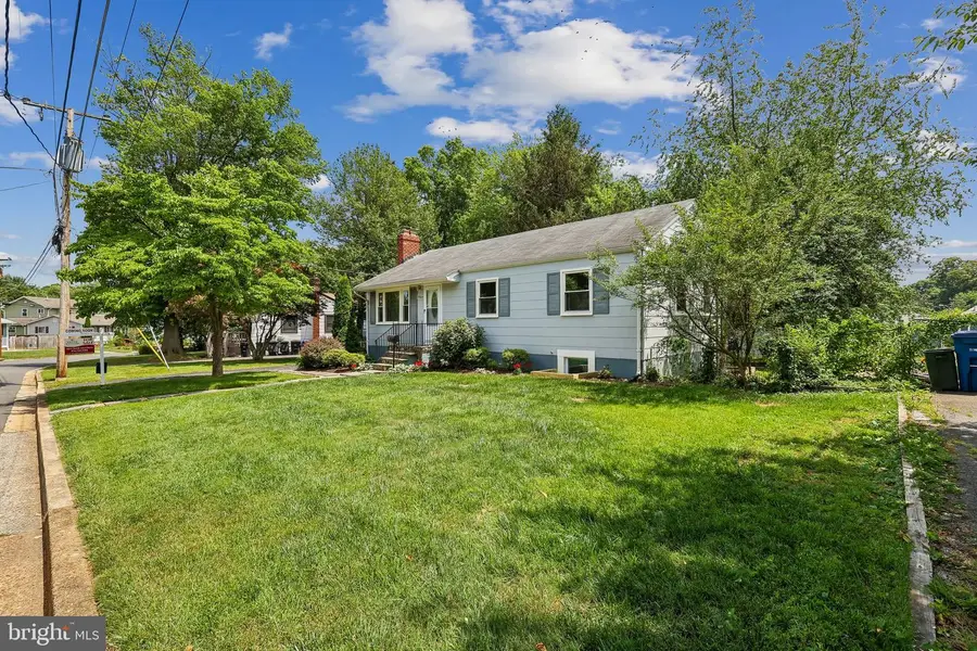 10217 Rodgers Rd, Fairfax, VA 22030 - #2