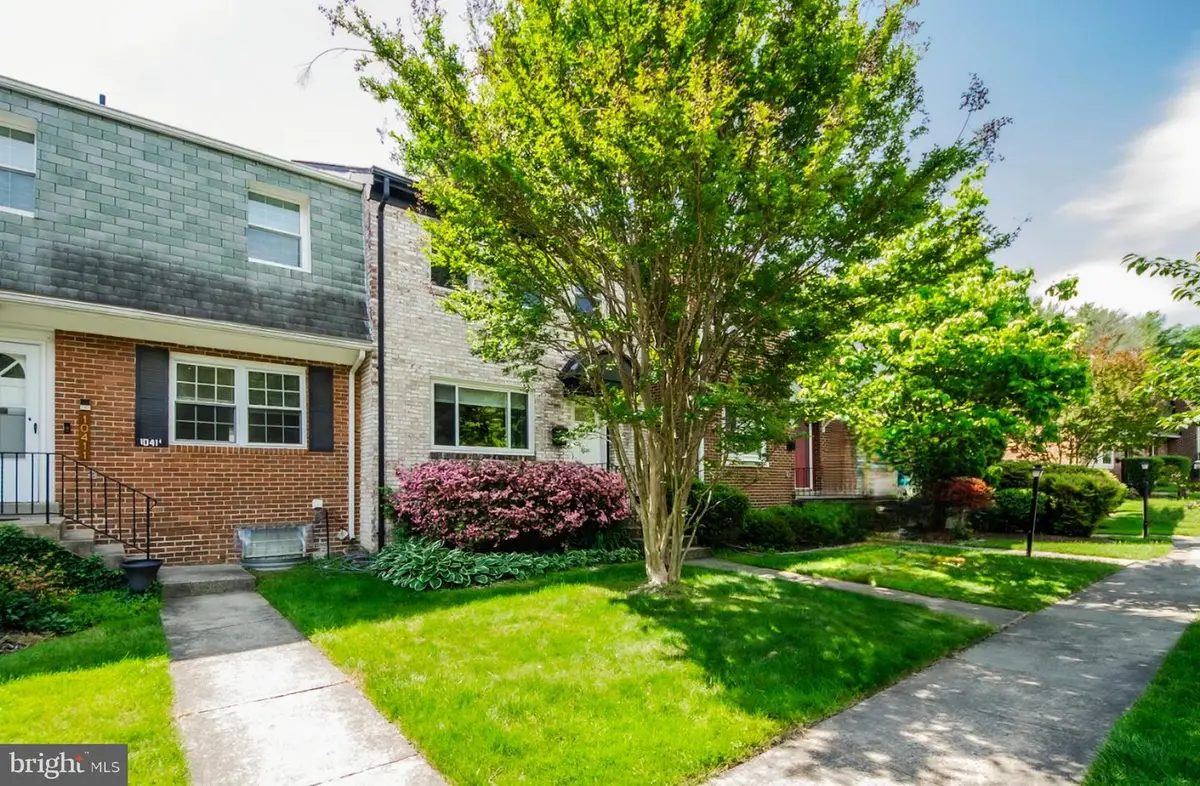 10413 Courthouse Dr, Fairfax, VA 22030 - #1