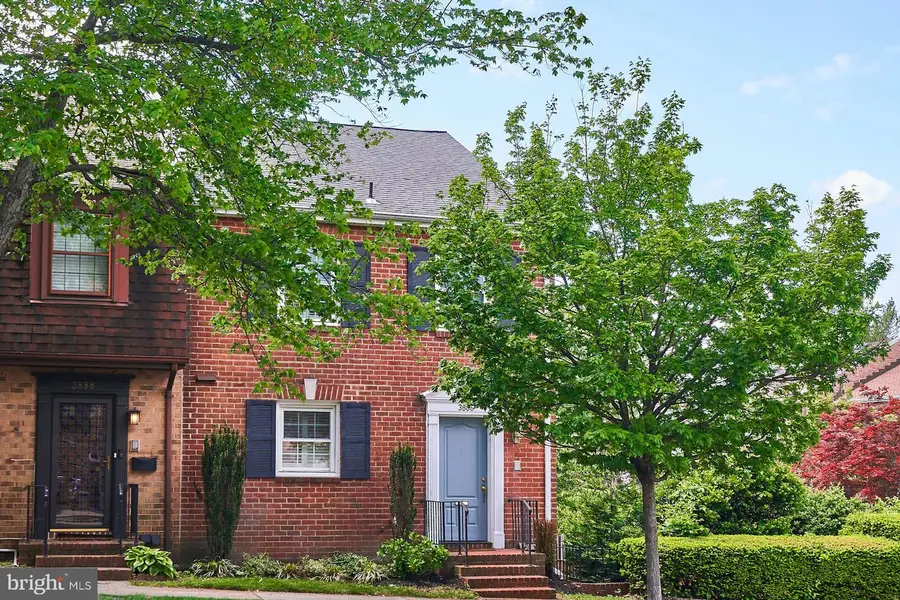 3886 University Dr, Fairfax, VA 22030 - #2