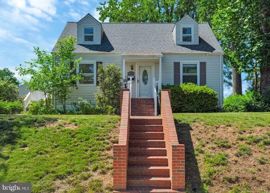 4038 Poplar St, Fairfax, VA 22030 - #2