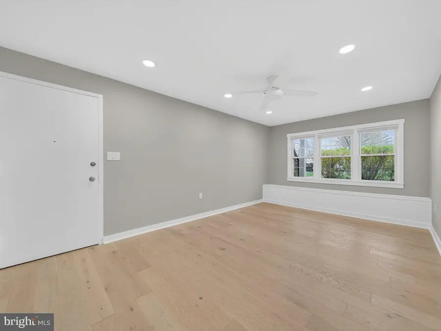 9489 Fairfax Blvd #101, Fairfax, VA 22031 - #2