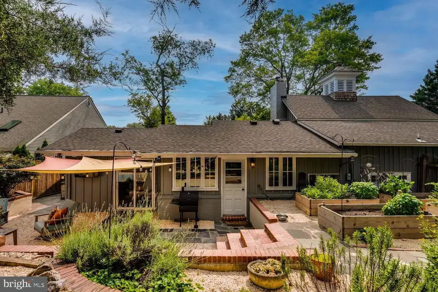 4018 Roberts Rd, Fairfax, VA 22032 - #3