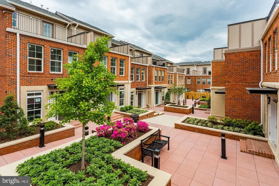 10353 Main St, Fairfax, VA 22030 - #3