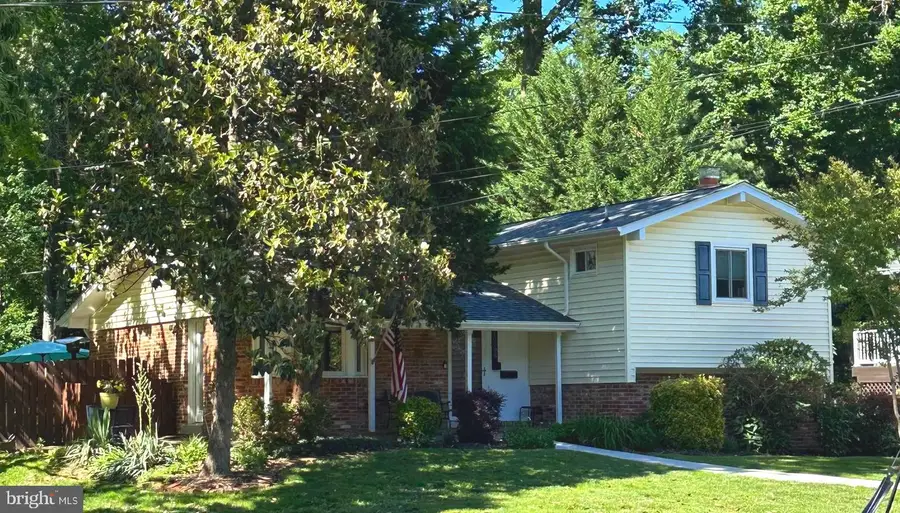 10208 Forest Ave, Fairfax, VA 22030 - #3