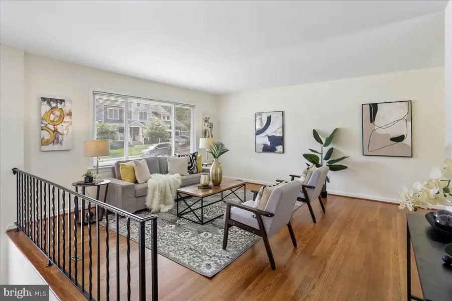 3604 Heritage Ln, Fairfax, VA 22030 - #3