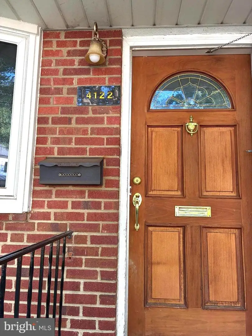 4122 Berritt St, Fairfax, VA 22030 - #2