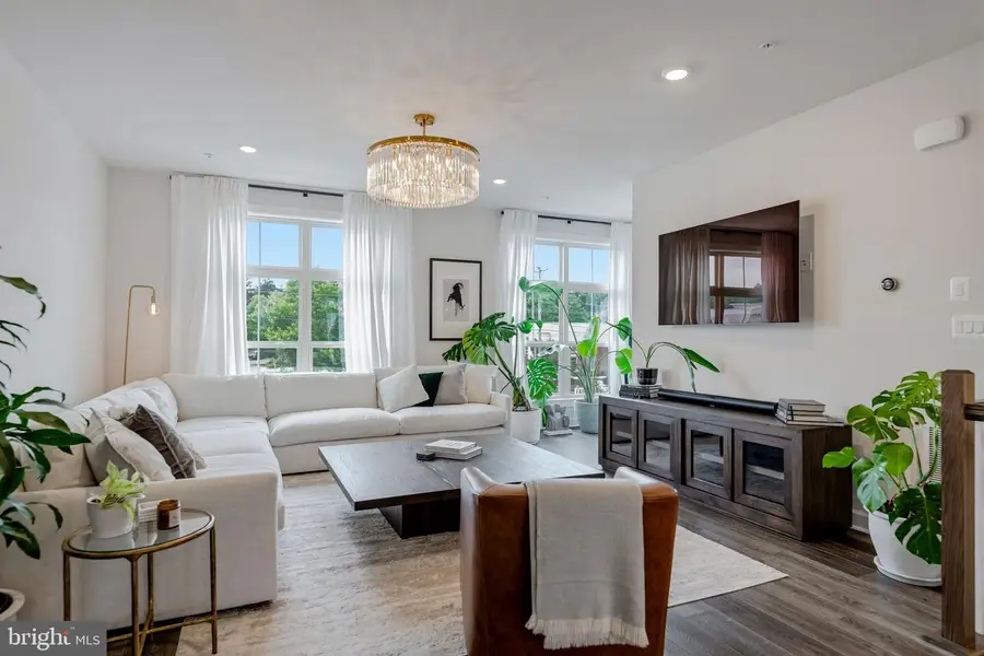 10685 Fairgrounds Dr, Fairfax, VA 22030 - #3