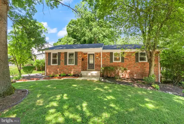 3231 Fair Woods Pkwy, FAIRFAX, VA 22030