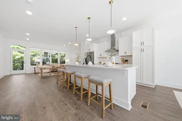 3544 Sutton Heights Cir, FAIRFAX, VA 22031