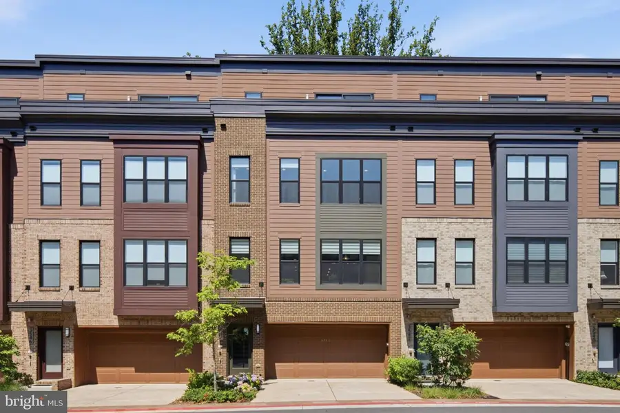 3544 Sutton Heights Cir, Fairfax, VA 22031 - #2