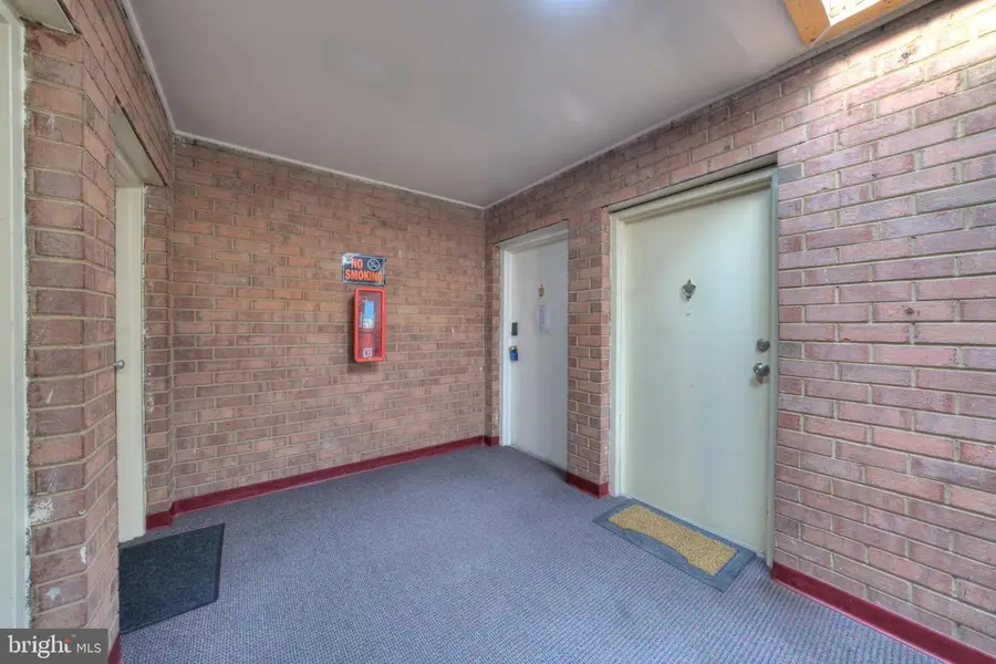 10725 W West Dr #303, Fairfax, VA 22030 - #2