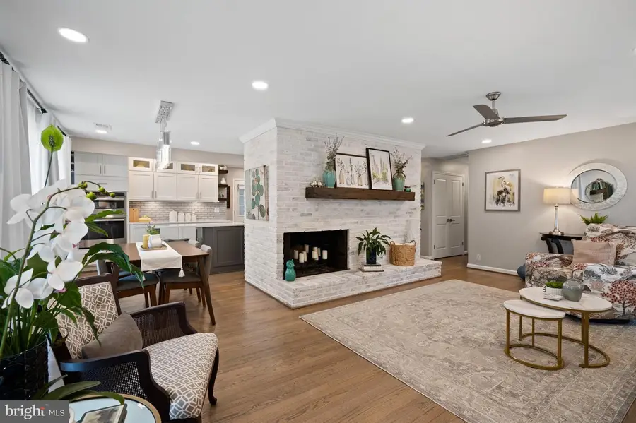 3426 Brookwood Dr, Fairfax, VA 22030 - #3