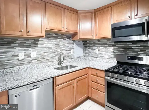 10570 Main St #404, FAIRFAX, VA 22030