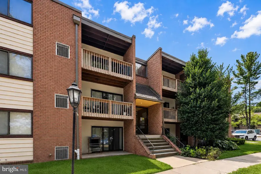 10725 W West Dr #203, Fairfax, VA 22030 - #2