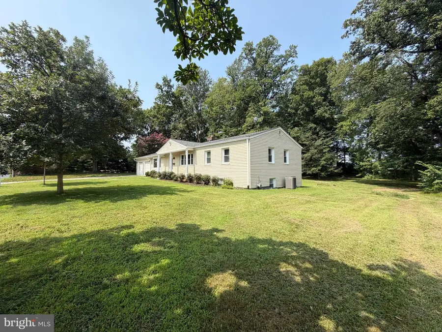 3704 Bevan Dr, Fairfax, VA 22030 - #3