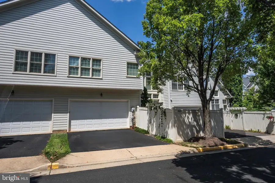 10103 Farr Oak Pl, Fairfax, VA 22030 - #3