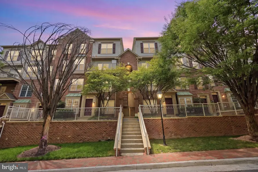 10359 Sager Ave #302, Fairfax, VA 22030 - #2
