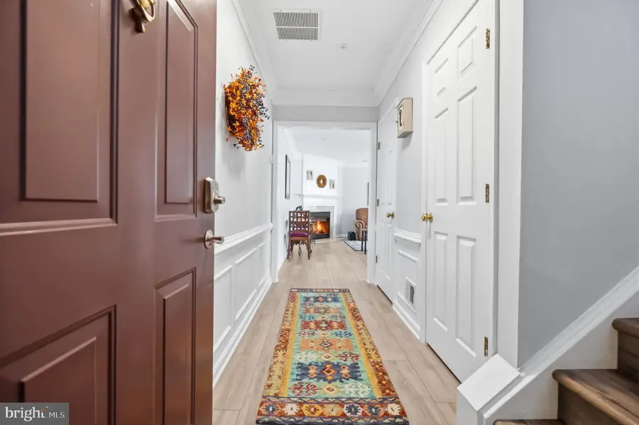 10359 Sager Ave #302, Fairfax, VA 22030 - #3