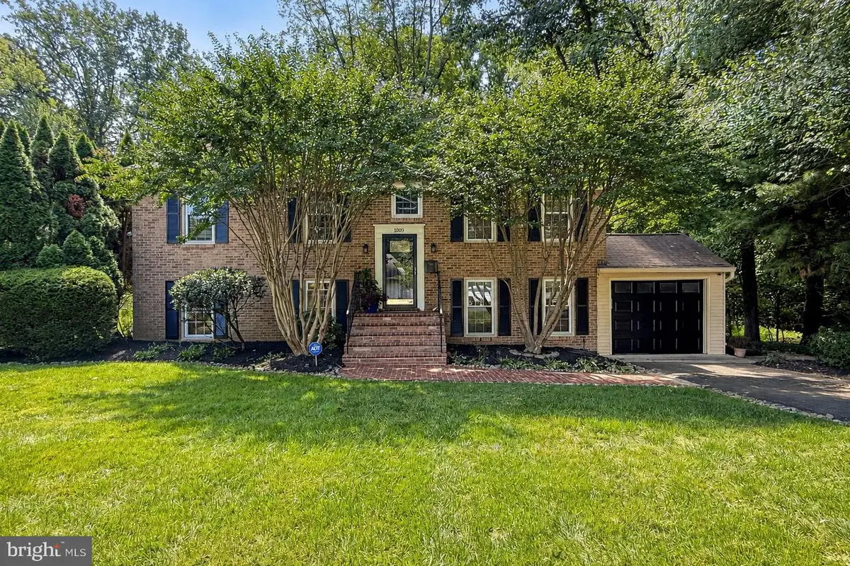 10319 Cardinal Rd, Fairfax, VA 22030 - #1