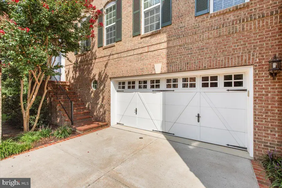 4057 Glendale Way, Fairfax, VA 22030 - #2