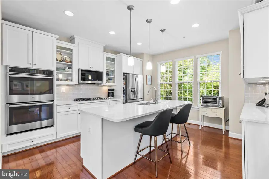 4057 Glendale Way, Fairfax, VA 22030 - #3