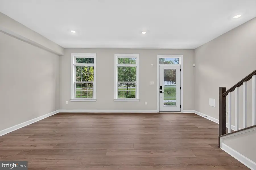 3722 Mclean Ave, Fairfax, VA 22030 - #2