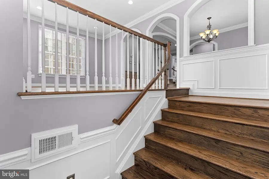 10695 Yorktown Ct, Fairfax, VA 22030 - #3