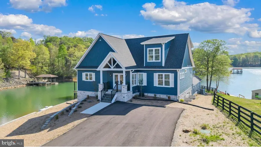 200 Sweetwater Bay Dr, Penhook, VA 24137 - #2