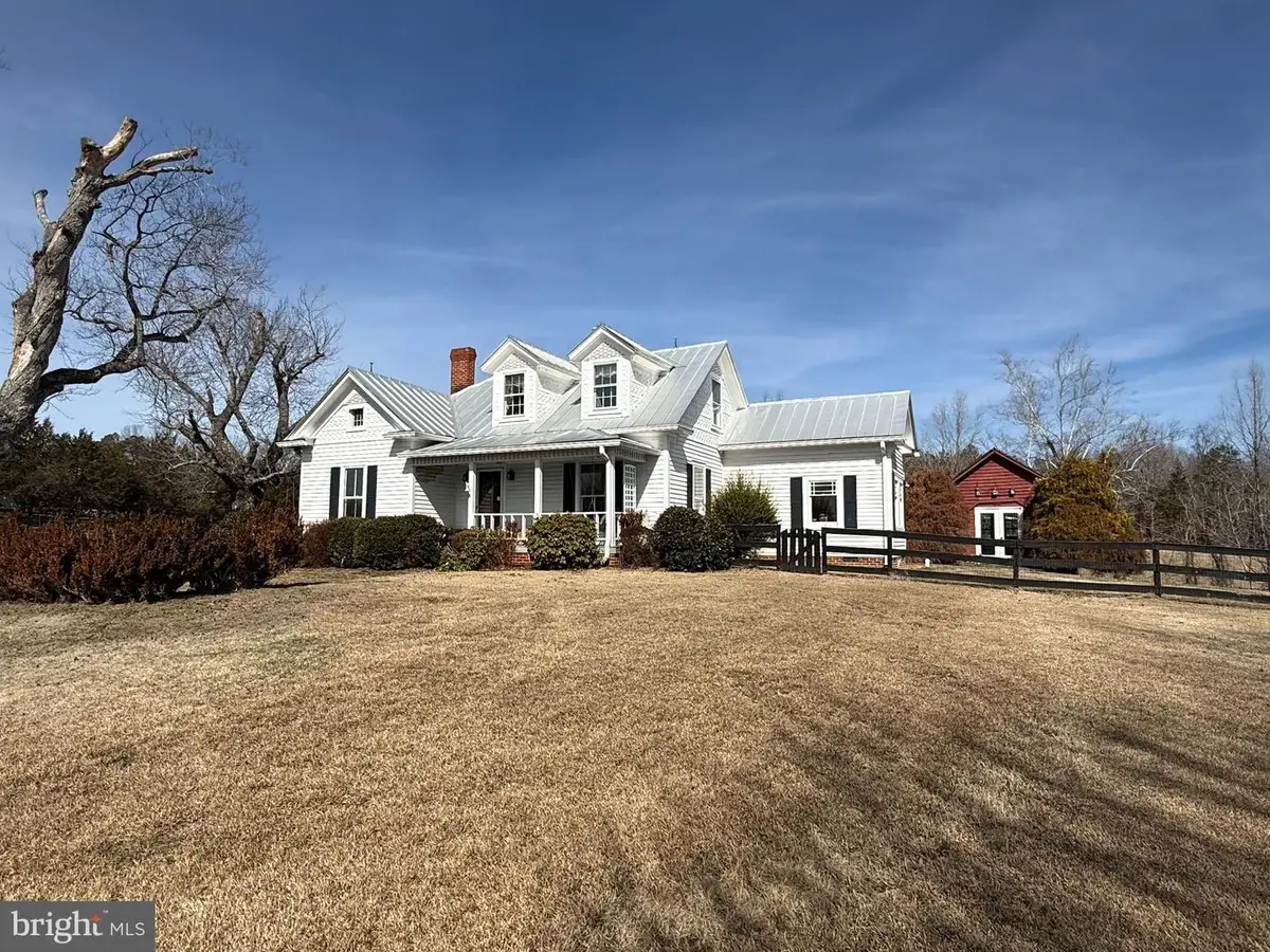 575 Perkins Rd, Kents Store, VA 23084 - #1