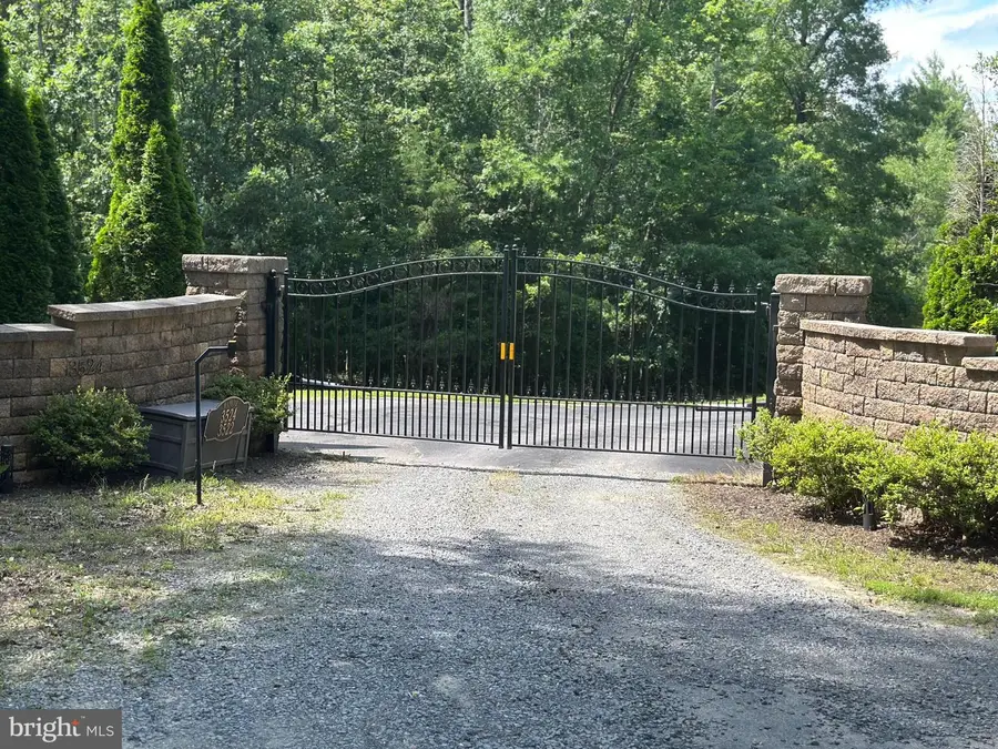 3522 Sugar Hill Ln, Goldvein, VA 22720 - Image #3